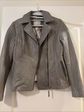 Soia & Kyo Light Gray Leather Moto Jacket size small